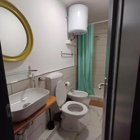 Artdeco Guest house